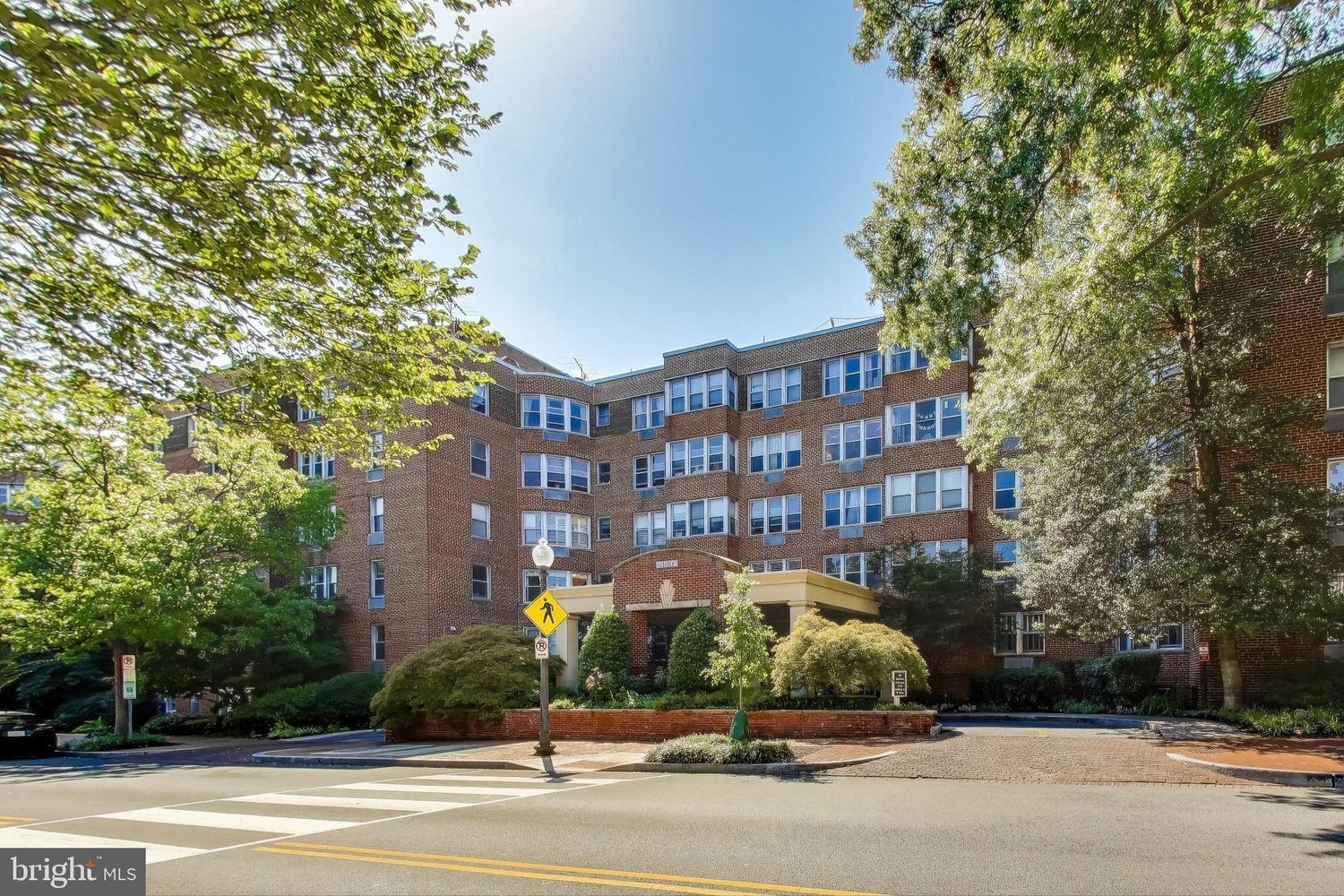 Building Photo - 2500 Q St NW