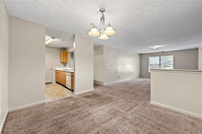 Building Photo - 9202 Fairington Ridge Cir