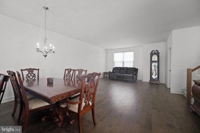 Building Photo - 1310 Carrick Ct