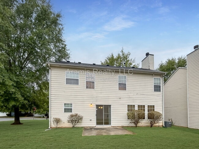 Building Photo - 4324 Grant Forest Cir