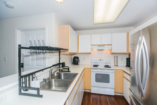Building Photo - 95-270 Waikalani Dr. #I204