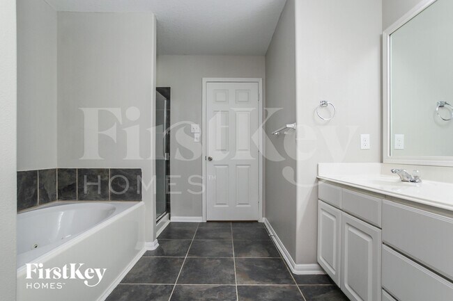 Building Photo - 7819 Adonis Ave