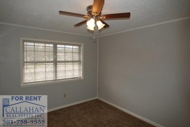 Building Photo - Benton 4 Bedroom Home Awesome Interior!!!