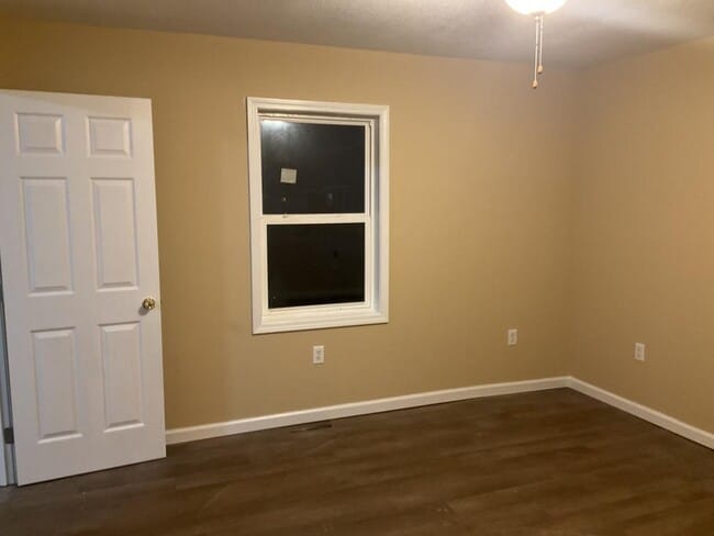 Building Photo - 141 Lotze St