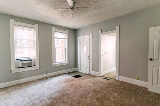 Building Photo - 1809-1811 Morton - Four Eight