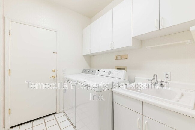 Building Photo - 31429 Corte Tunas