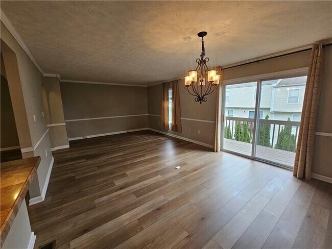 Building Photo - 518 Ten Point Ln