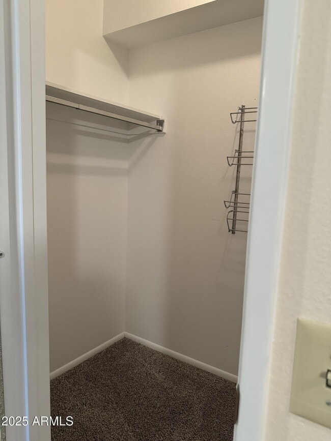 Building Photo - 9338 W Glen Oaks Cir N