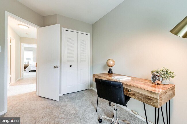 Building Photo - 8624 Venoy Ct
