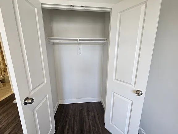 Building Photo - Discover stunning city views from your bedroom