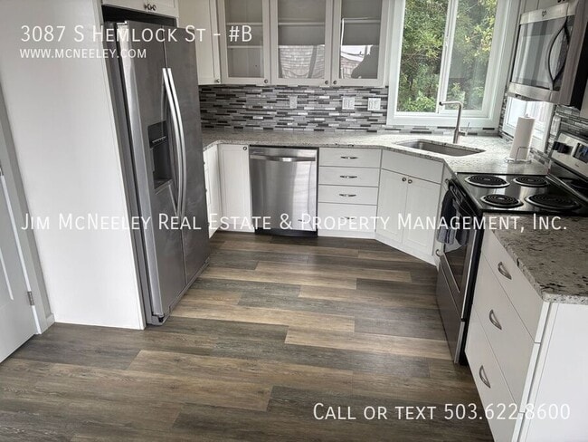 Building Photo - 3087 S Hemlock St