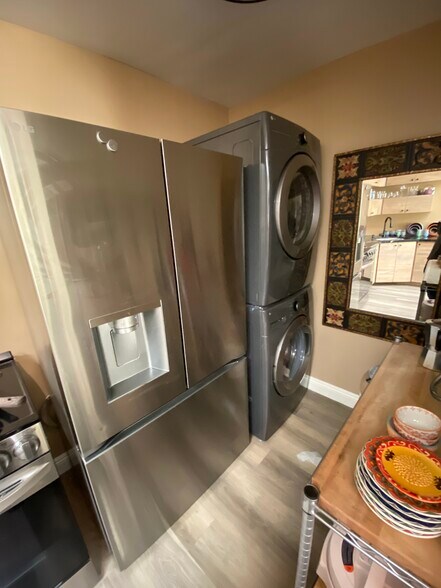 Building Photo - 3042 Newell St