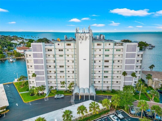 Building Photo - 1365 Snell Isle Blvd NE