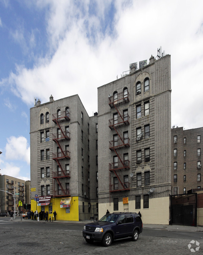 Building Photo - 2664 Grand Concourse