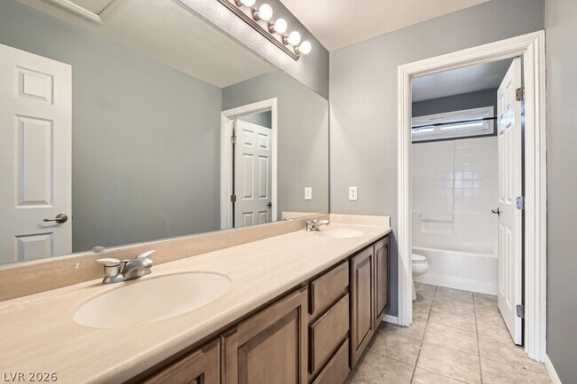 Building Photo - 333 Shimmering Moon St