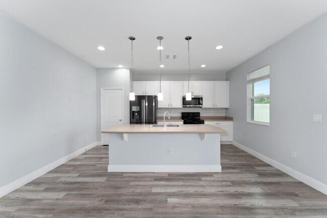 Building Photo - 12845 Sawgrass Pine Cir