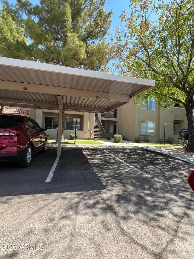 Building Photo - 2929 W Yorkshire Dr