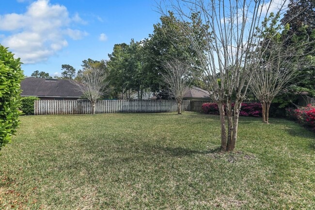 Building Photo - 4 bedroom/ 2 bathroom home in Julington Cr...