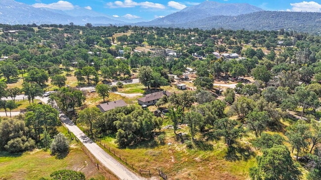 Building Photo - 31331 Auberry Rd