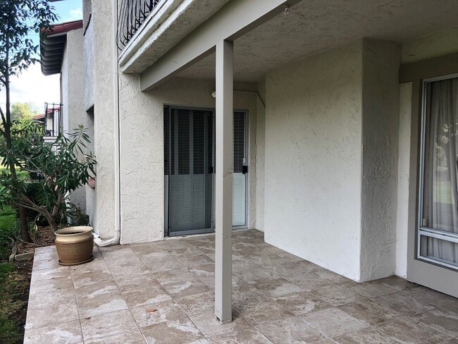 Building Photo - 12036 Caminito Campana