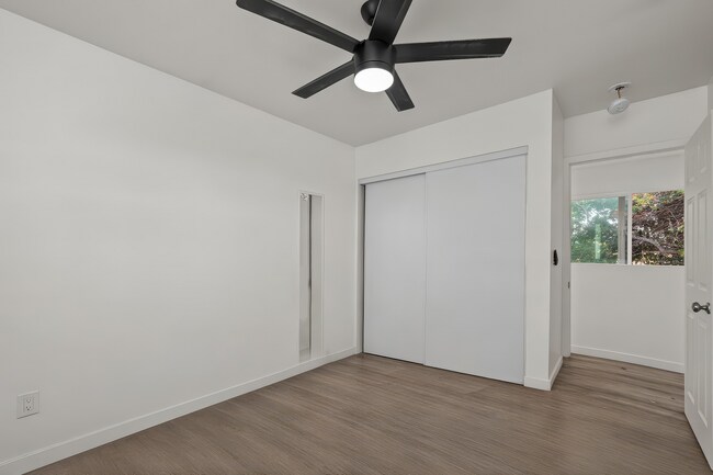 Building Photo - Brand new!