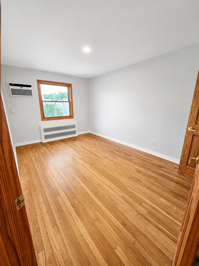 Building Photo - 9010 70th Drive, Unit 3