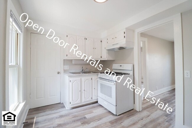 Building Photo - 1918 Riedmiller Ave