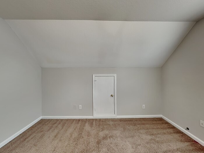 Building Photo - 285 Jerome Ct