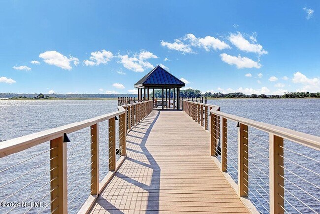 Building Photo - Welcome to Riverlights, a stunning waterfront community in Wilmington, NC