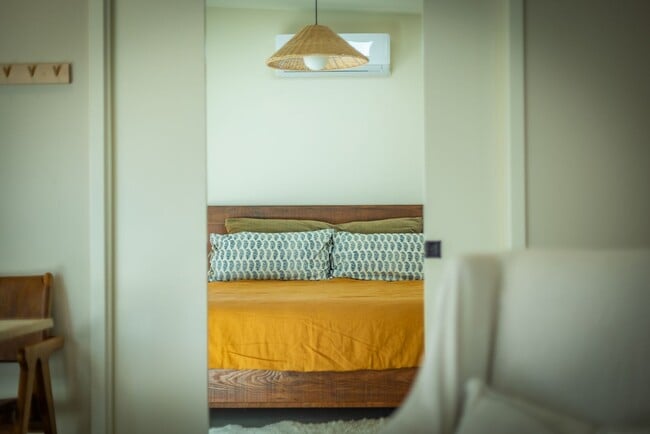 Building Photo - Downtown bungalow