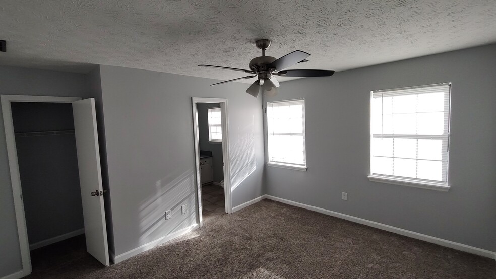 Building Photo - 3084 Parkside Ct