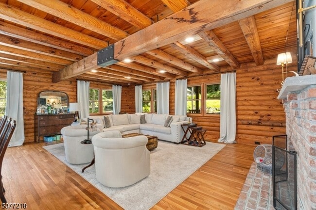 Building Photo - 378 Springbrook Trail