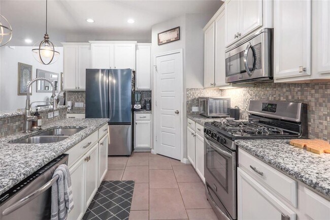 Building Photo - 1225 Peregrine Way