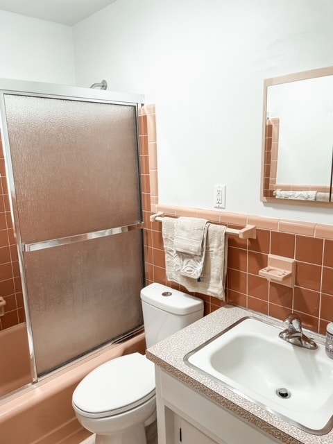 Building Photo - 453 Dolphin St