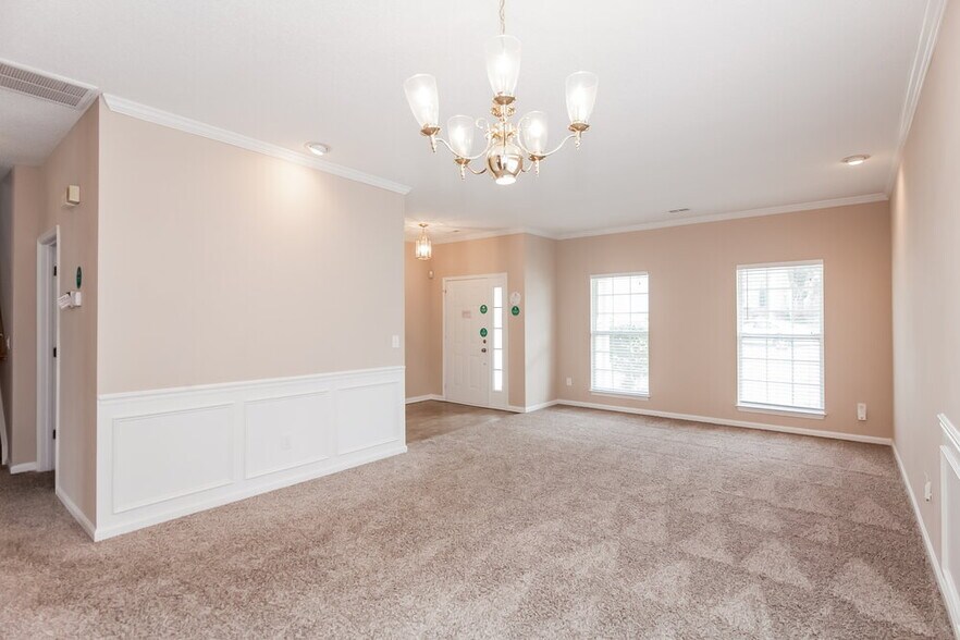 Building Photo - 6839 Brachnell View Dr