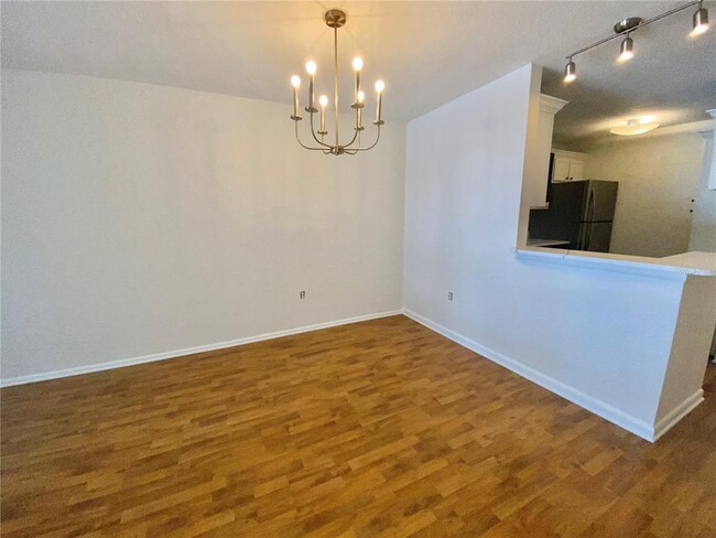 Building Photo - 1100 Delaney Ave