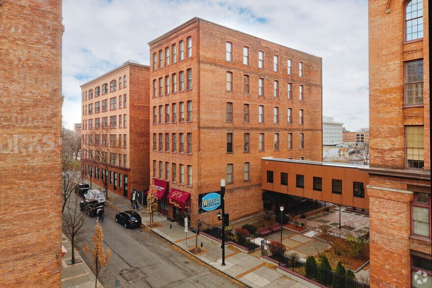 Aerial Photo - Water Street Commons