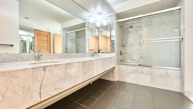 Building Photo - 2-BED/2-BATH AVAILABLE AT NAURU TOWER near Ala Moana!! (HONOLULU)