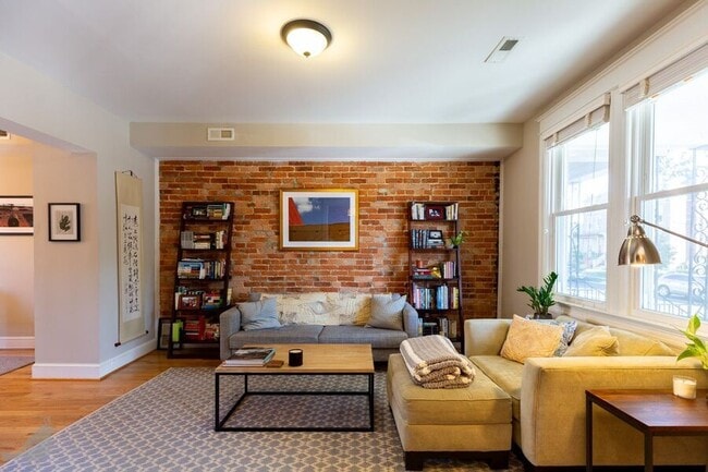 Building Photo - 4102 5th St NW
