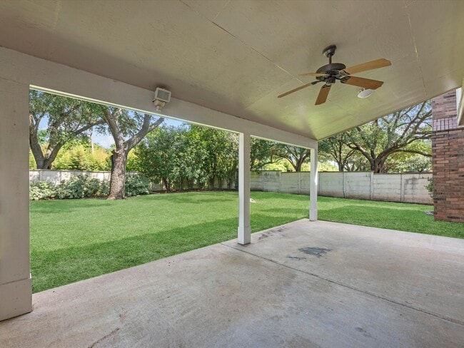 Building Photo - 1227 Lake Estates Ct