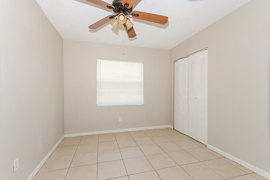 Building Photo - 4673 SW Monaco St