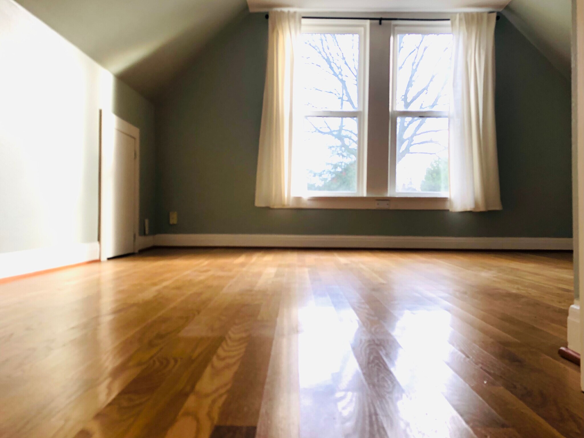 Second-floor master bedroom - 5336 SE 44th Ave