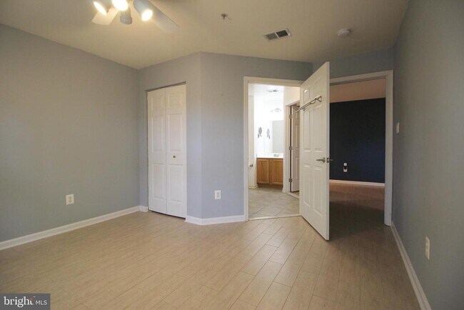 Building Photo - 7500 Calderon Ct