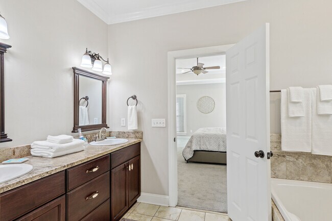 Building Photo - 2665 Breton Ridge Dr