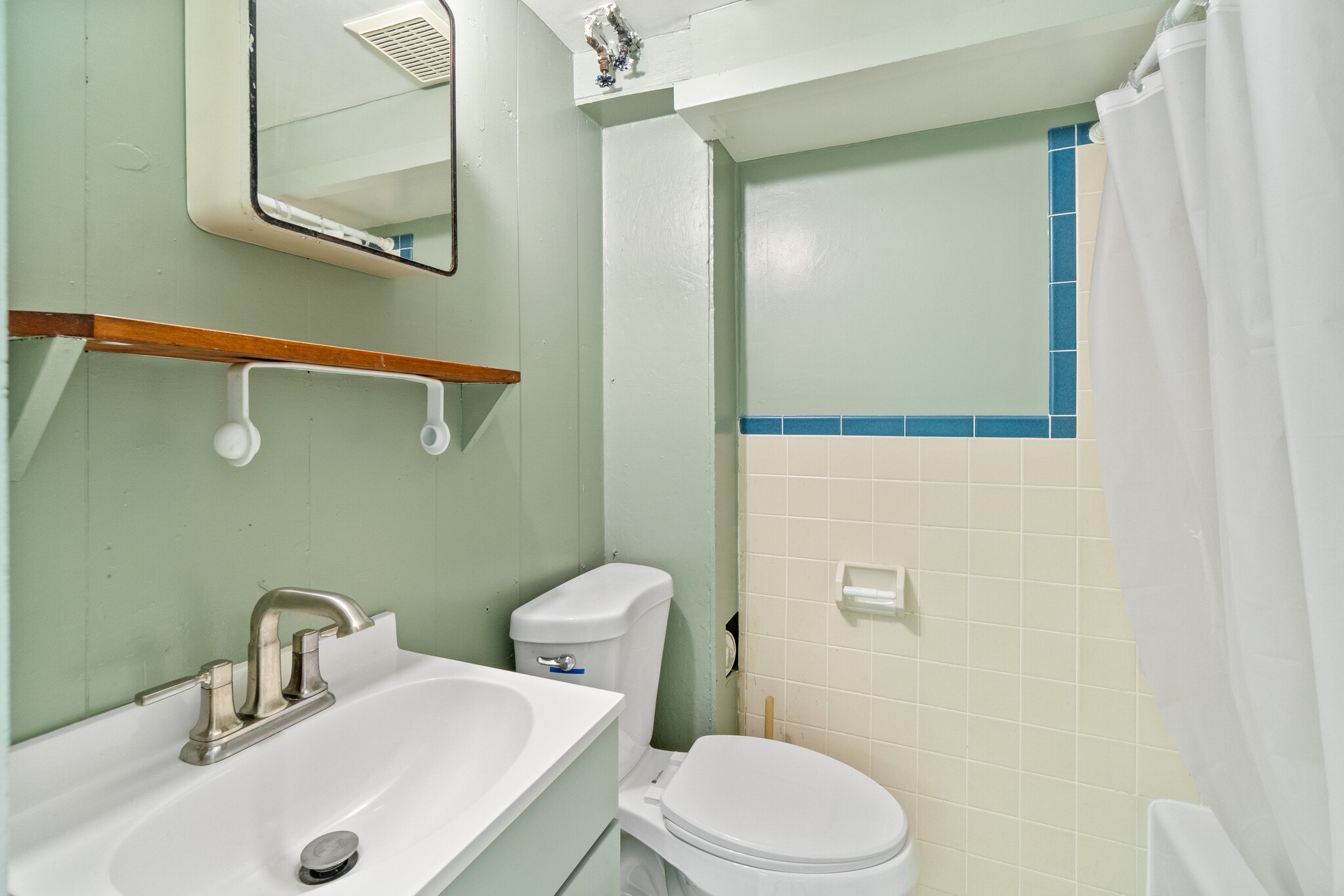 Building Photo - 2926 Wyman Pky