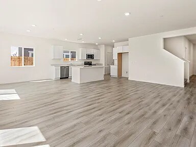 Building Photo - 7097 Vail Rnch Rd