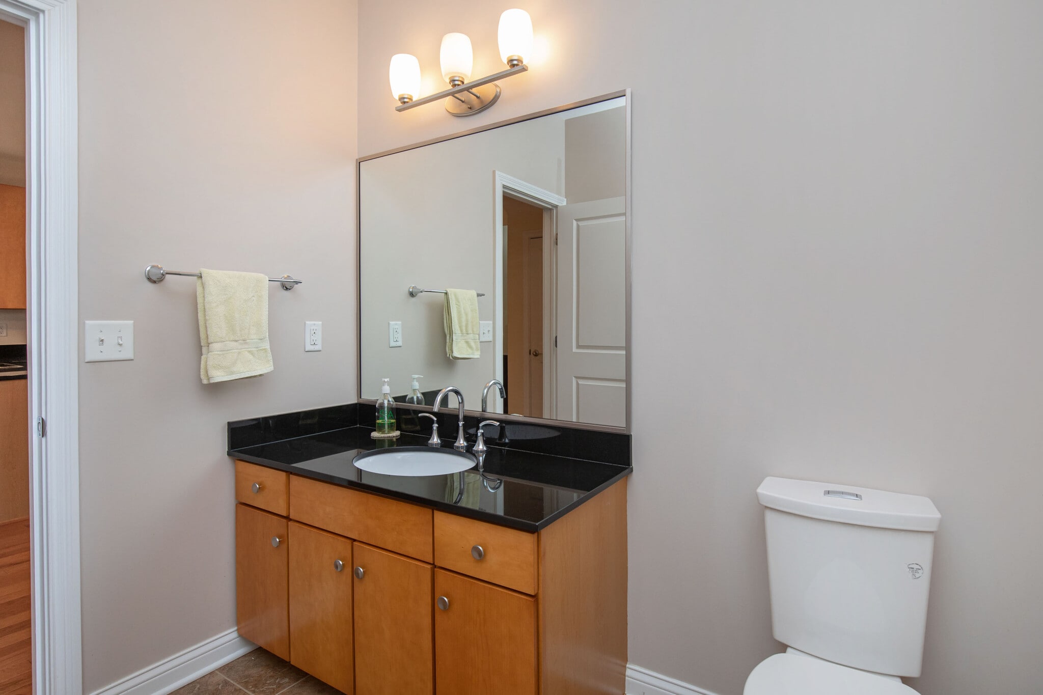 Building Photo - 517 N Park Ave