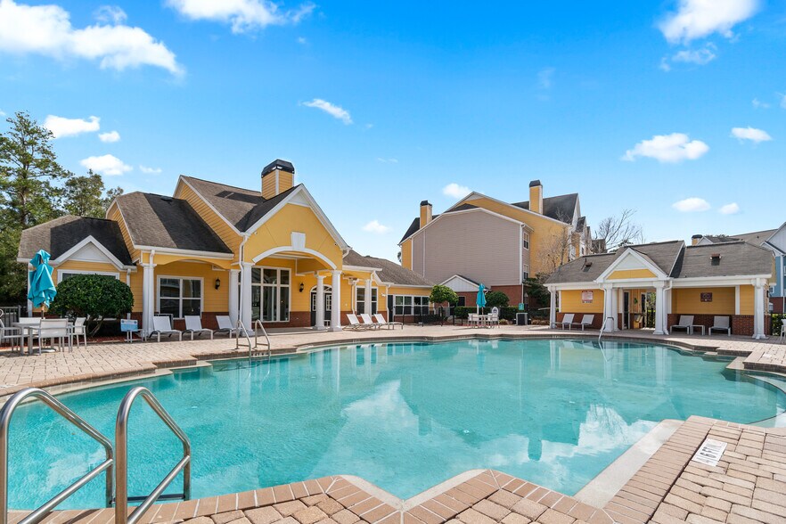 Oaks at Normandy 7777 Normandy Blvd Jacksonville FL 32221 Apartment