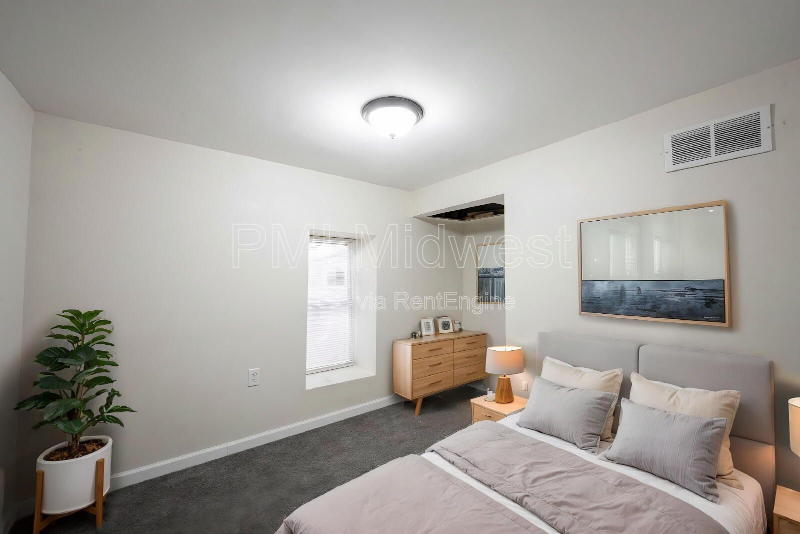 Building Photo - 514 N Chester Ave