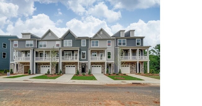 Building Photo - 2310 Creekmere Ln